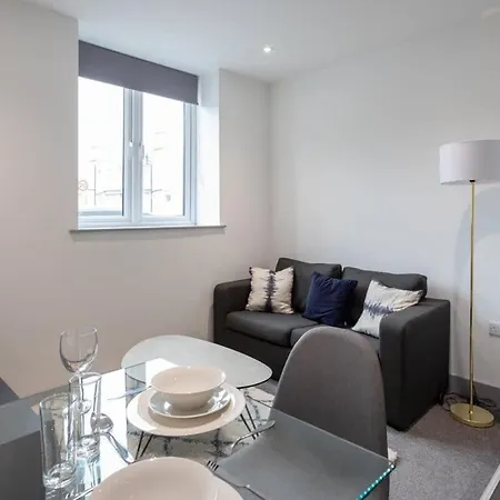 Bright 1br In Hunslet Near Centre Leeds (West Yorkshire)